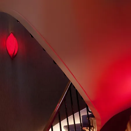 Nuage Hotel 4*