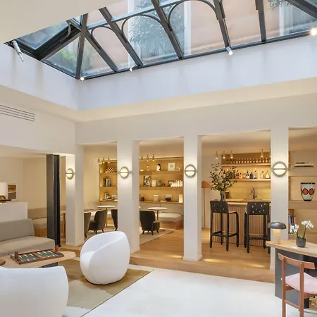 Nuage Hotel